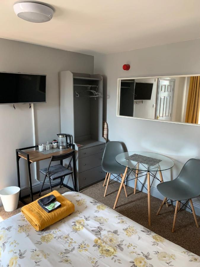 Hall Park Hotel Self Check In Workington Kültér fotó
